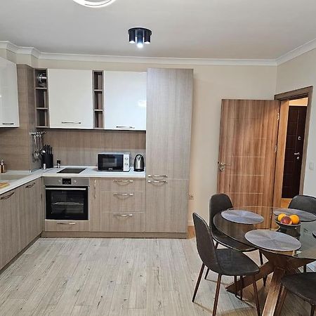 Serenity In The Heart Of Varna With Parking Extérieur photo