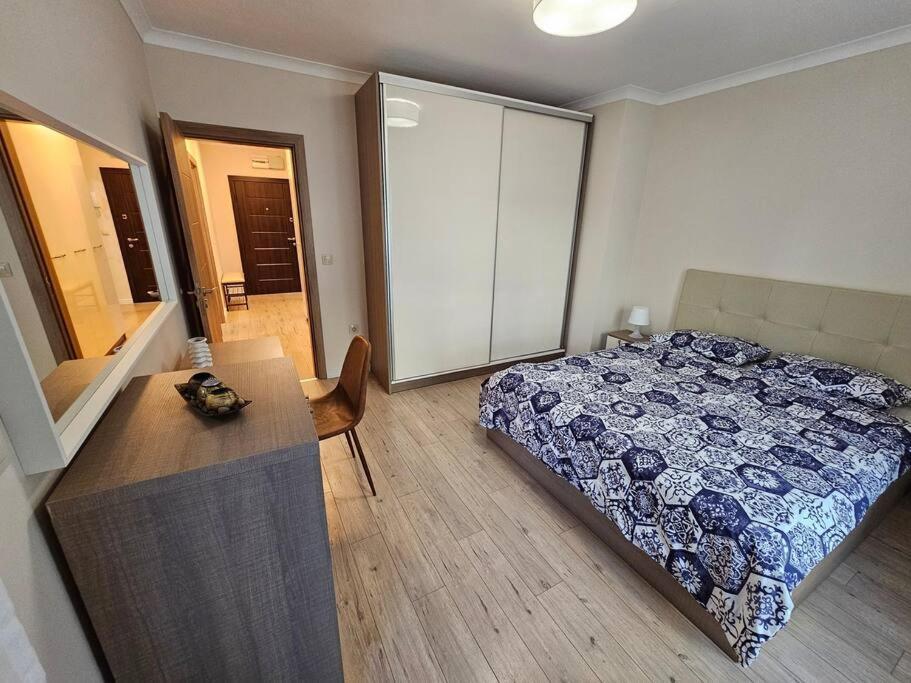 Serenity In The Heart Of Varna With Parking Extérieur photo