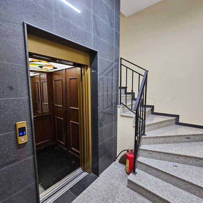 Serenity In The Heart Of Varna With Parking Extérieur photo